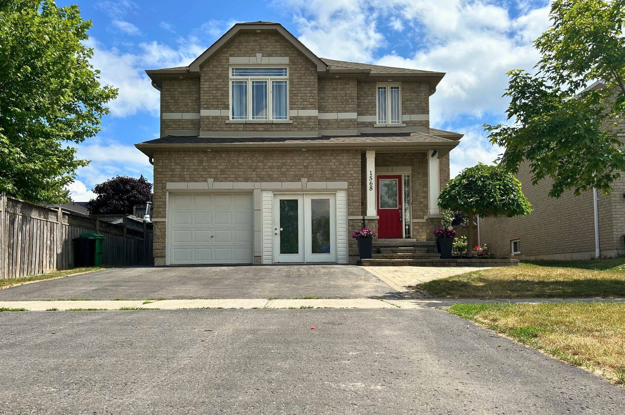 1568 Ireland DR, Peterborough West, ON K9K 2T2