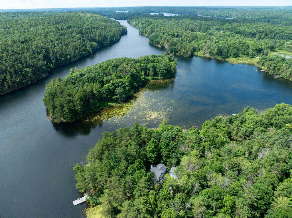 Rideau Lakes, ON K0H 1E0,259 Morton Bay LN