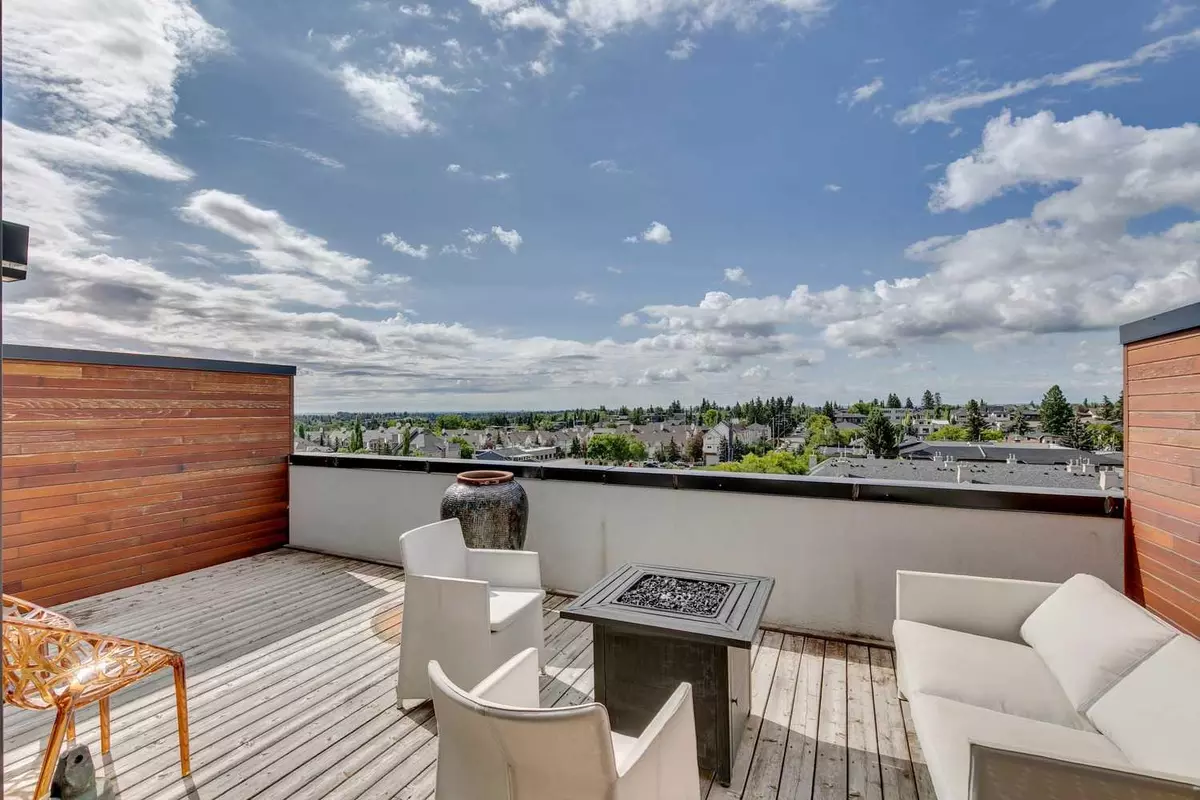 Calgary, AB T2T6V7,3450 19 ST Southwest #406