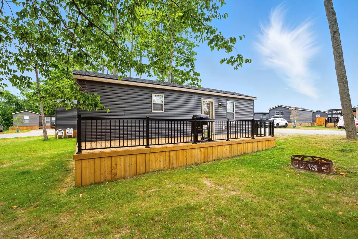 Otonabee-south Monaghan, ON K0L 2G0,1235 Villiers Line #40 StAnd