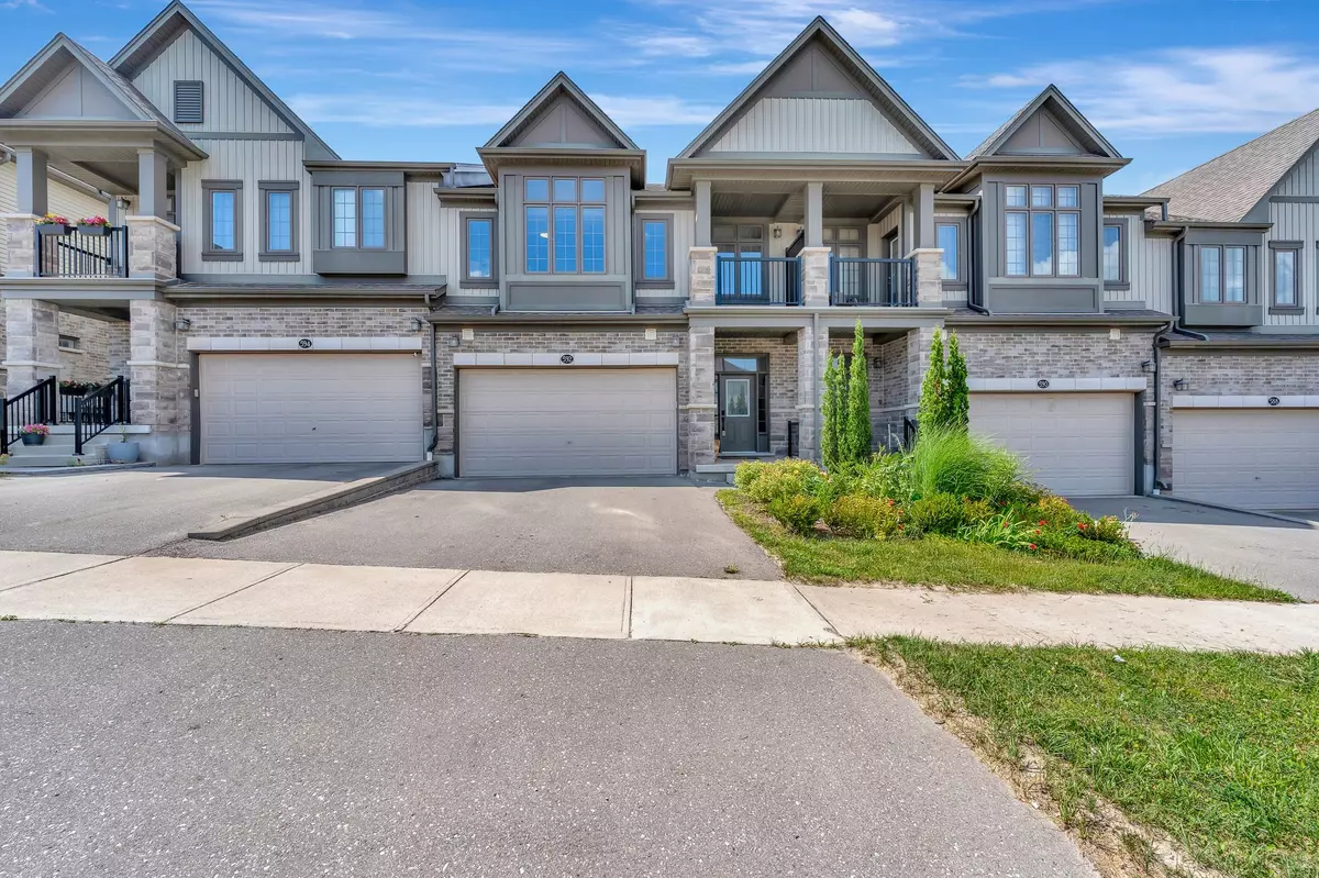 Waterloo, ON N2V 0E3,592 Mayapple ST