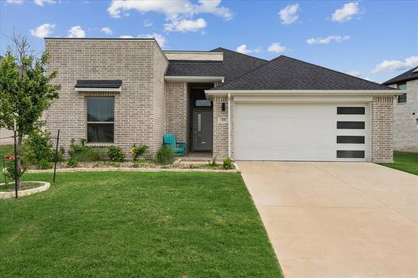 175 Arrow Wood Road, Waxahachie, TX 75165