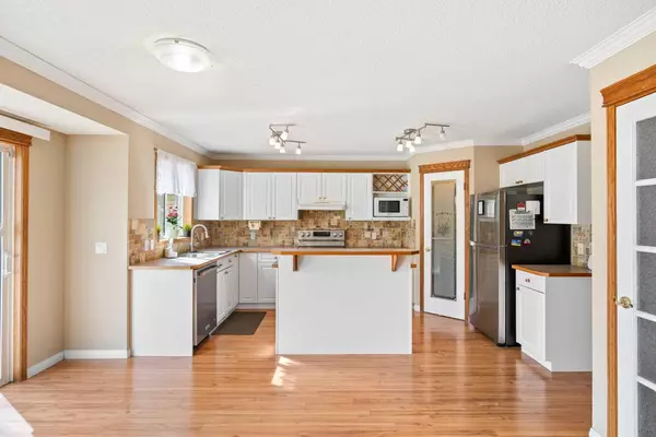 Calgary, AB T2Y 3M2,55 Somercrest GRV SW