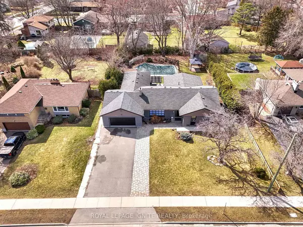 Whitby, ON L1N 5E3,806 Henry ST