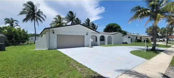 6161 SW 15th St, Plantation, FL 33317