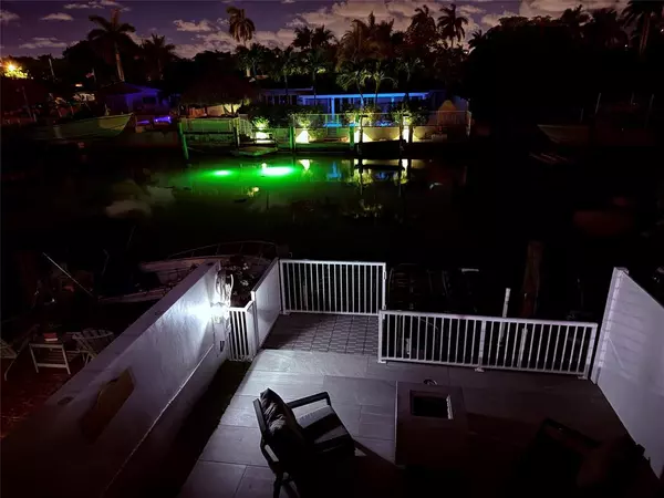 North Miami, FL 33181,2085 NE 123rd St #2085