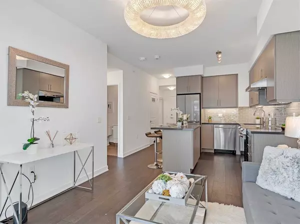 Richmond Hill, ON L4B 0H3,75 Oneida CRES #1610