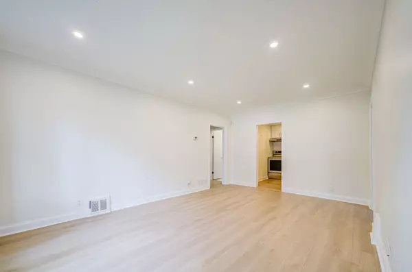 Markham, ON L3T 1E6,45 Woodward AVE