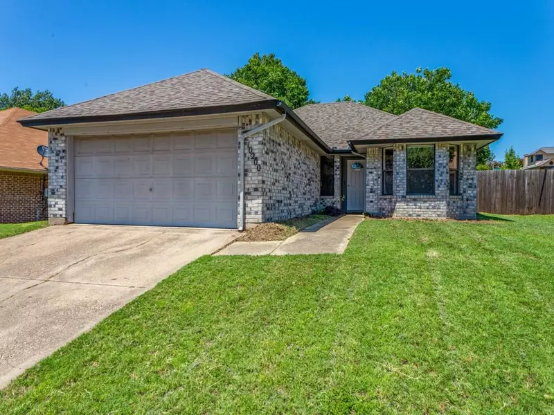 10200 Pack Saddle Court, Fort Worth, TX 76108