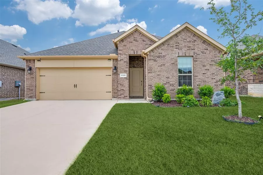 10418 Twisting Springs Drive, Aubrey, TX 76227