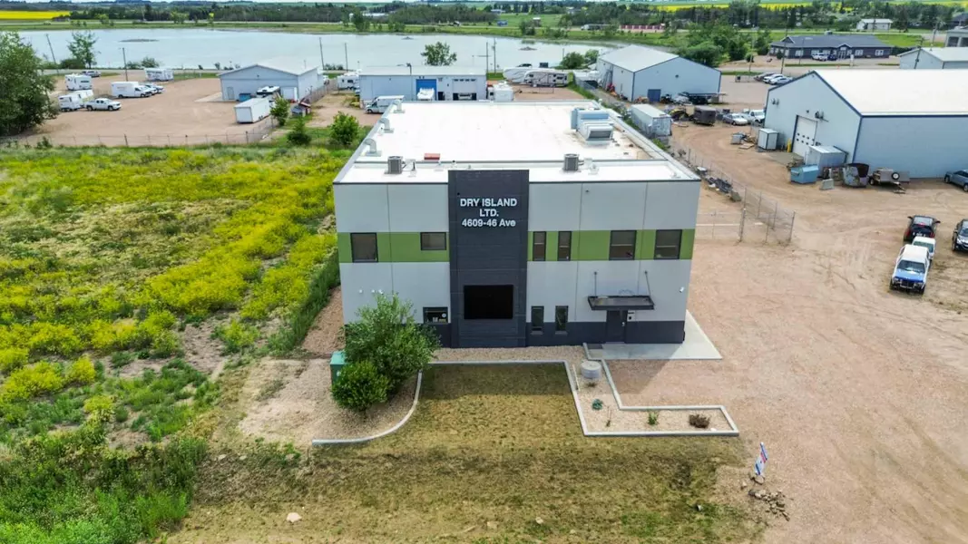 4609 46 AVE, Stettler, AB T0C 2L0