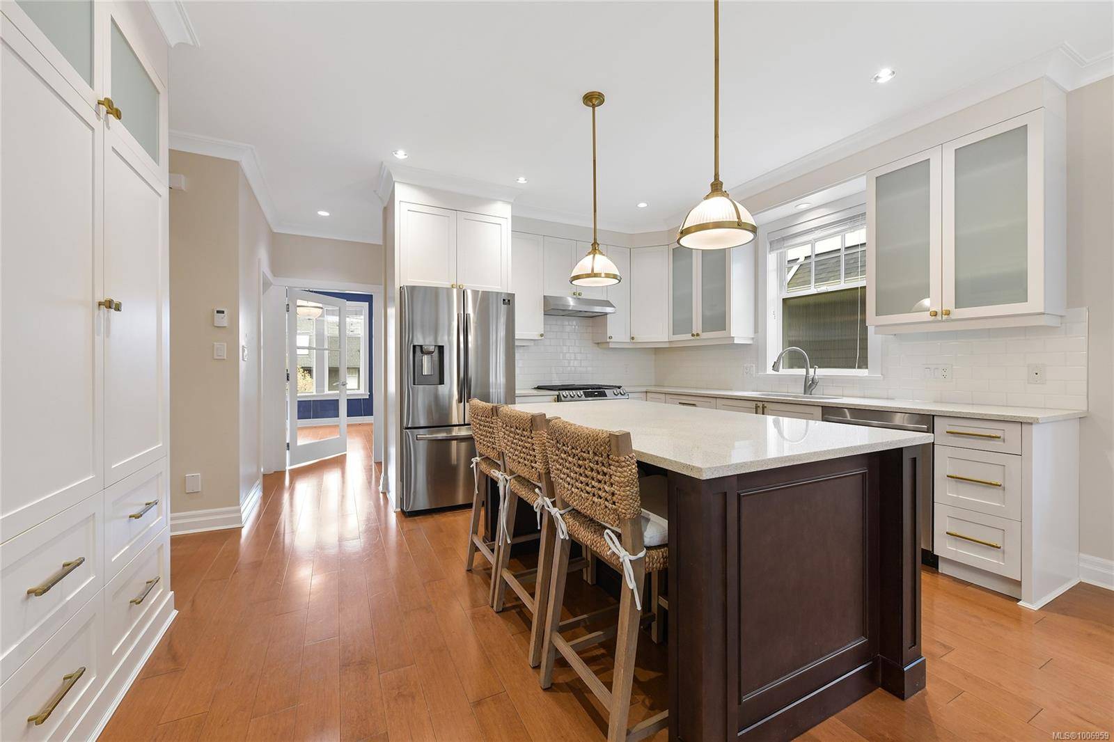 Victoria, BC V8S 1X2,1770 Rockland Ave #3