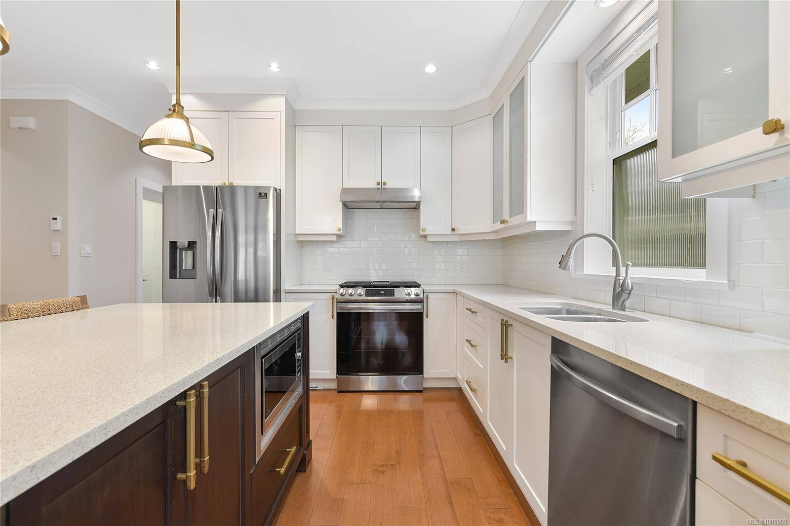Victoria, BC V8S 1X2,1770 Rockland Ave #3