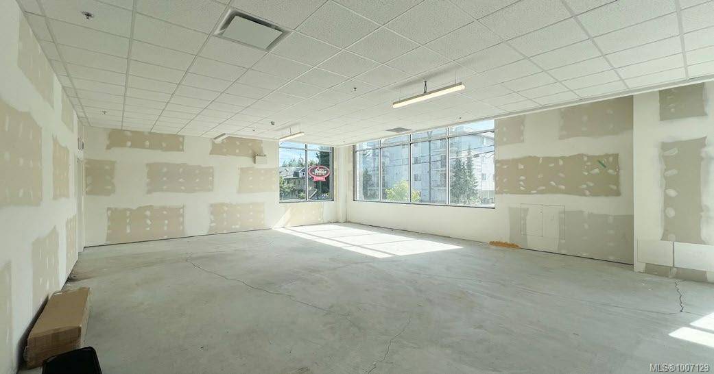Esquimalt, BC V9A 2N7,622 Admirals Rd