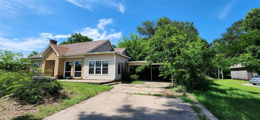 Winnsboro, TX 75494,112 W Pine Street
