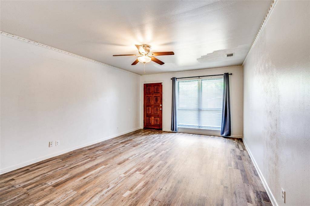 Fort Worth, TX 76133,5613 Waltham Avenue