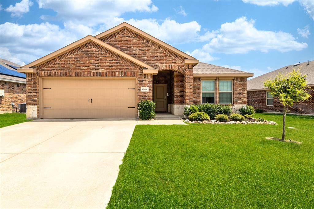 1901 Yale Street, Farmersville, TX 75442