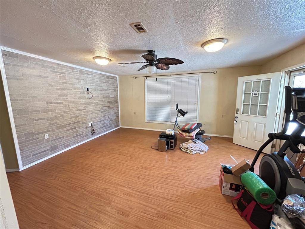 Springtown, TX 76082,328 Creekview Meadows Drive