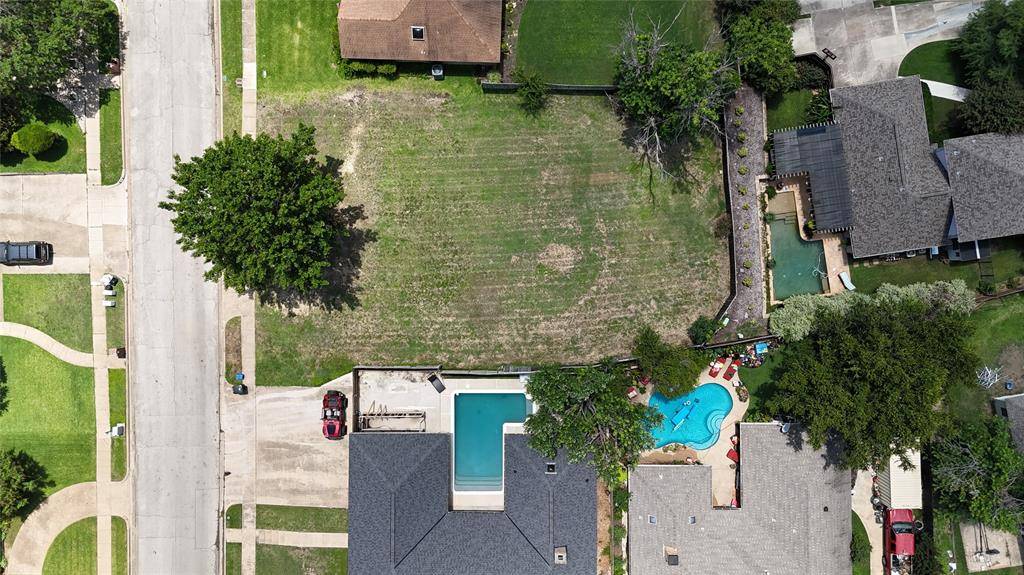 Benbrook, TX 76126,10004 Stoneleigh Drive