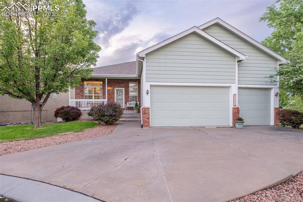 6245 Fencerail HTS, Colorado Springs, CO 80919