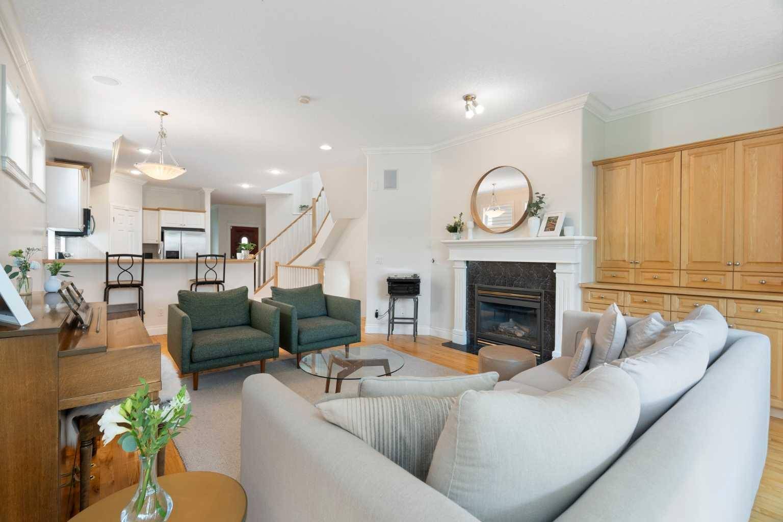 Calgary, AB T2V 0G4,725 55 AVE Southwest