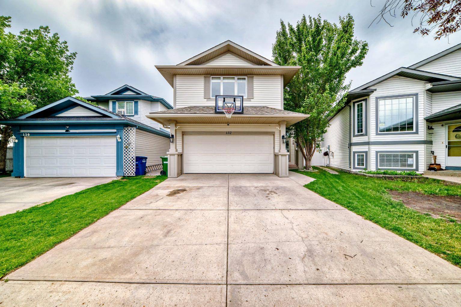 132 Creek Gardens PL Northwest, Airdrie, AB T4P2P7