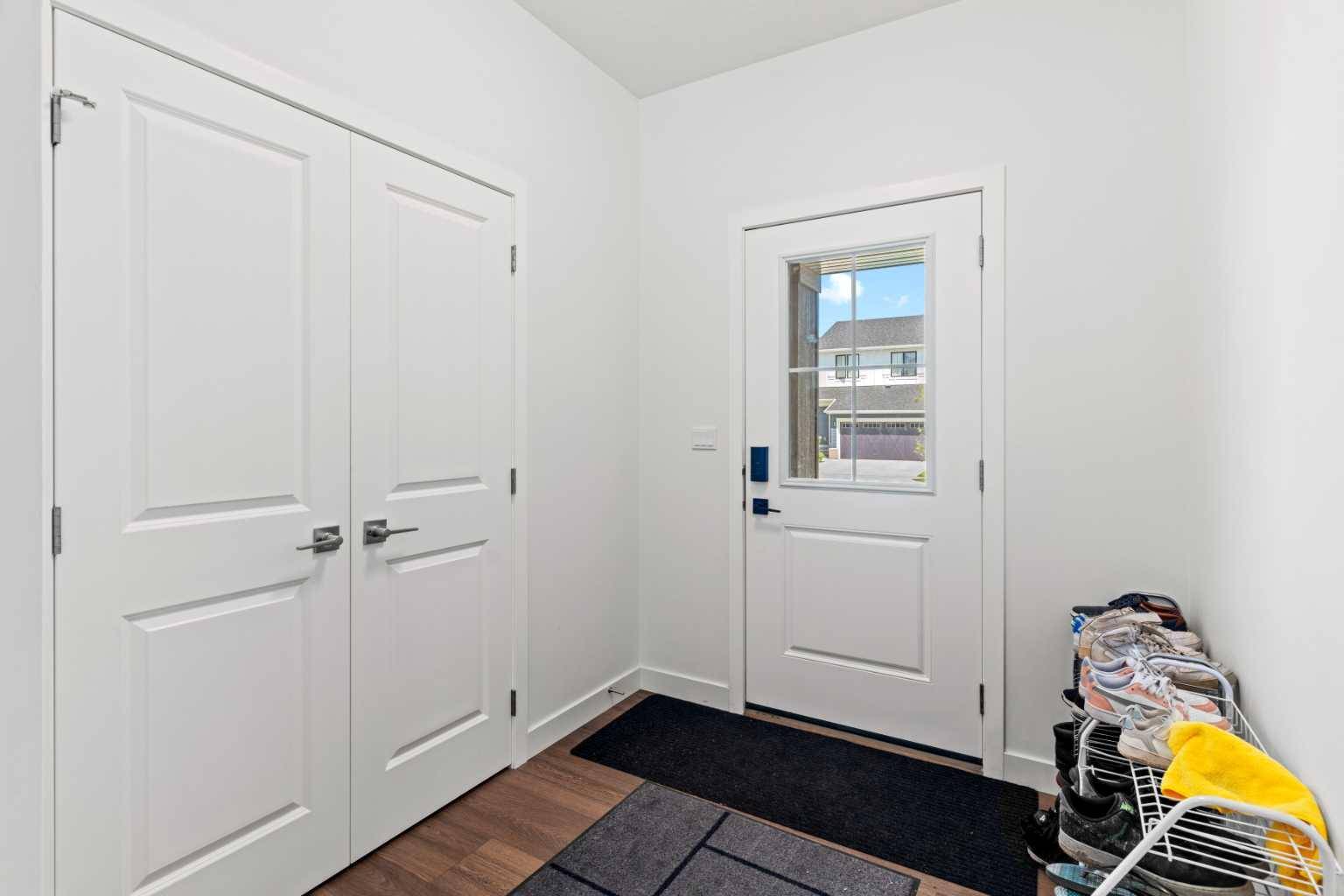 Airdrie, AB T4B 5M3,57 Willow GN SW