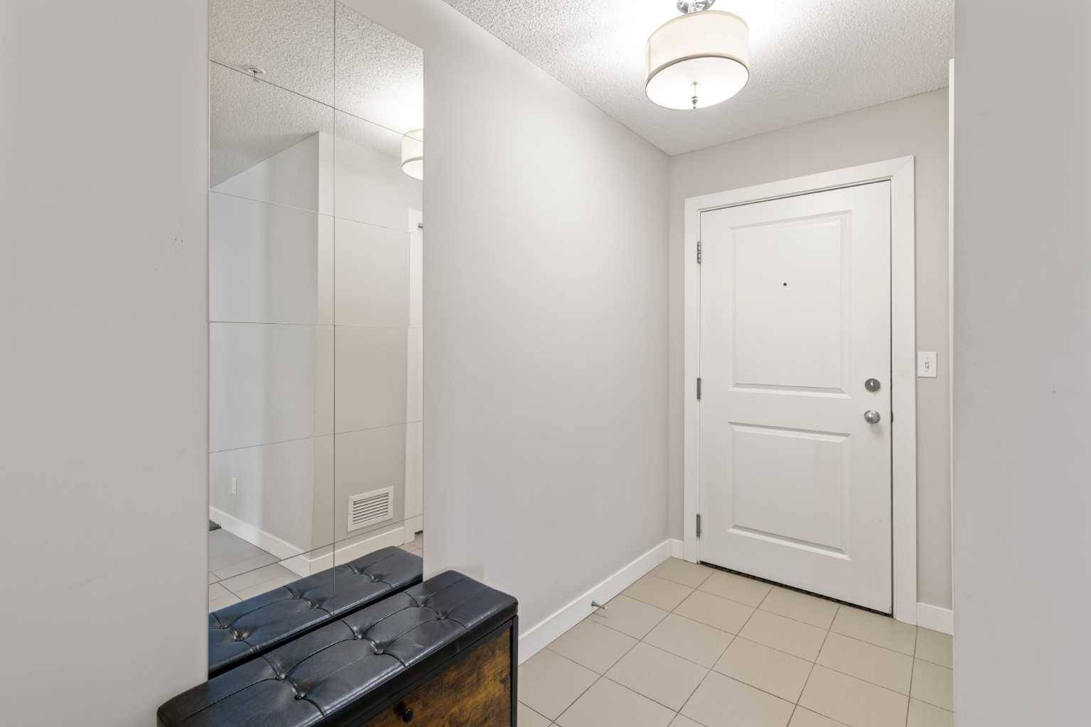 Calgary, AB T2A 4X8,2715 12 AVE Southeast #116