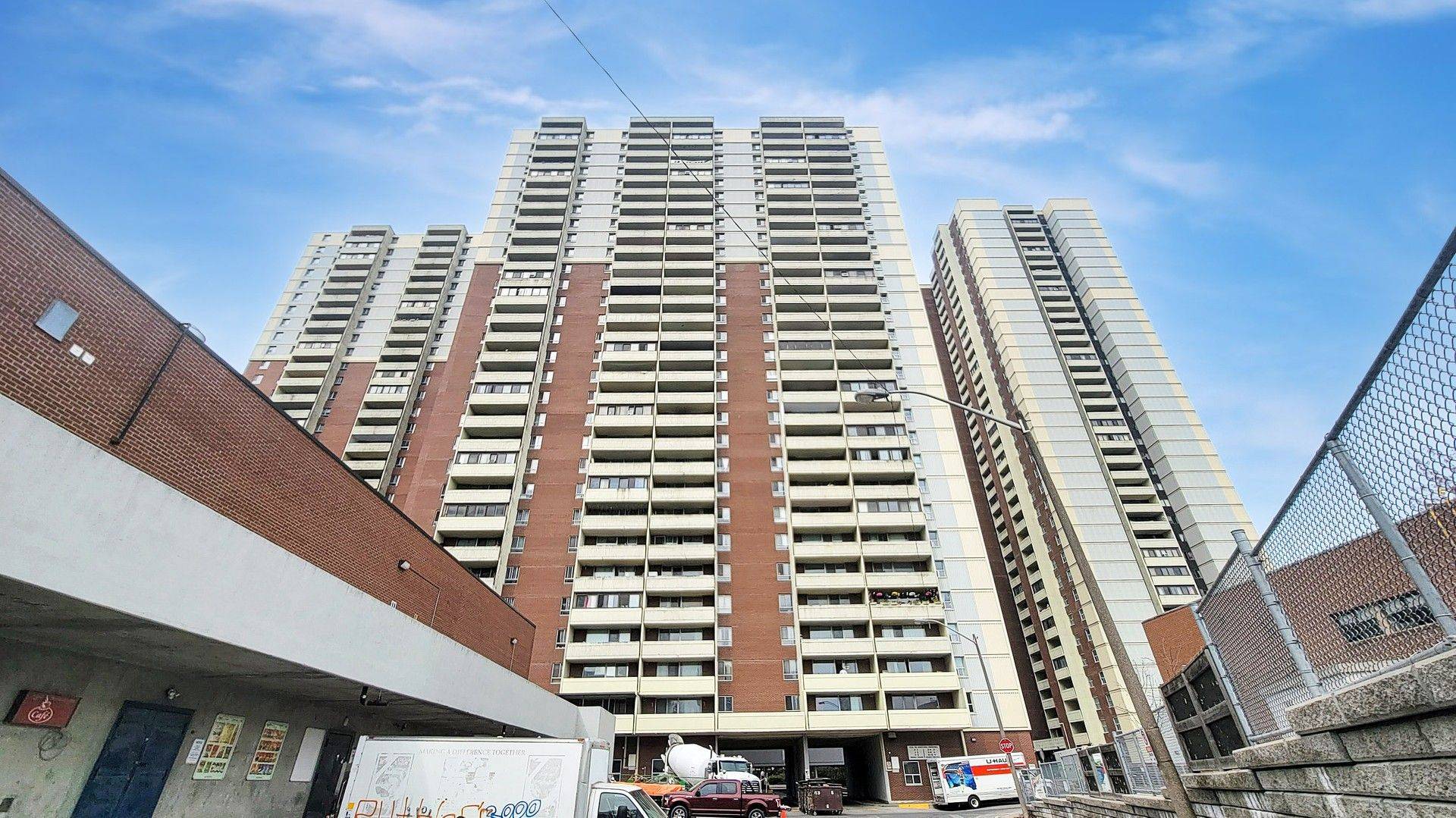Toronto E03, ON M4C 5L6,5 Massey SQ #2505
