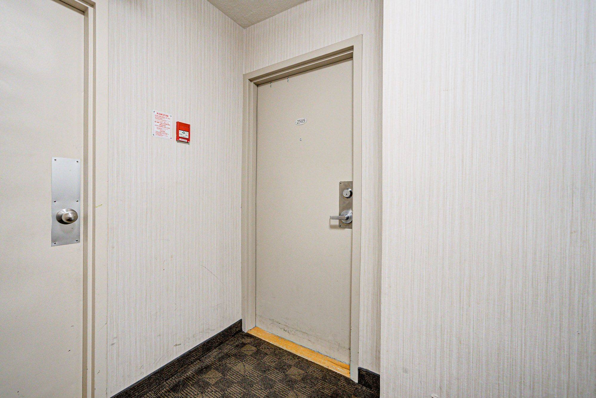 Toronto E03, ON M4C 5L6,5 Massey SQ #2505