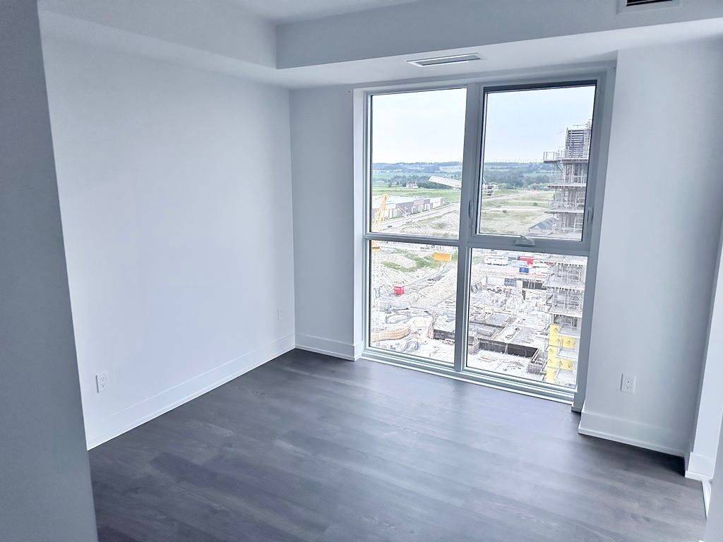 Oshawa, ON L1L 0R5,2550 Simcoe ST N #1516