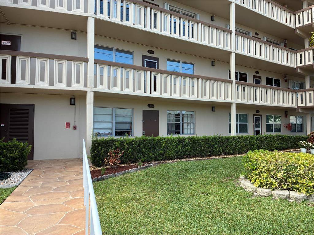 1024 Farnham O #1024, Deerfield Beach, FL 33442