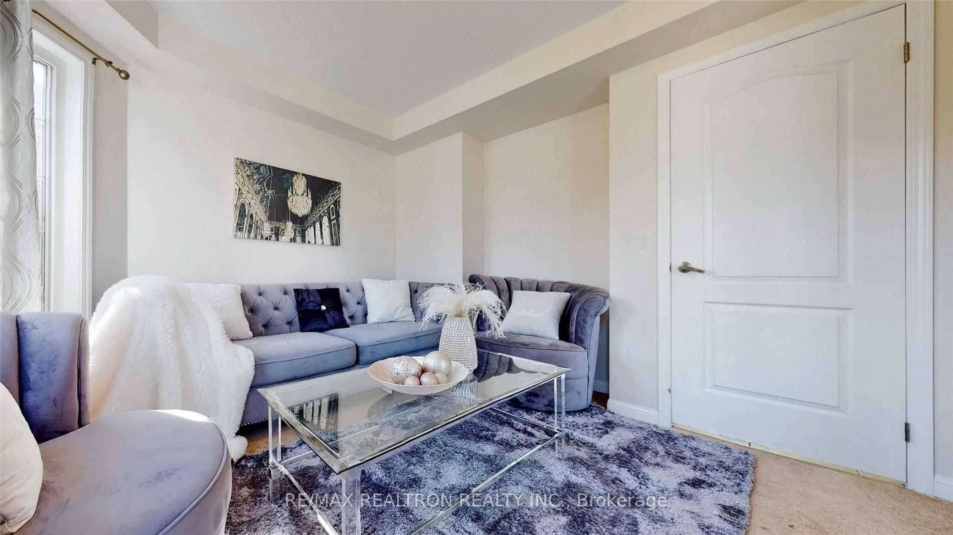 New Tecumseth, ON L9R 0H9,16 Ferris LN