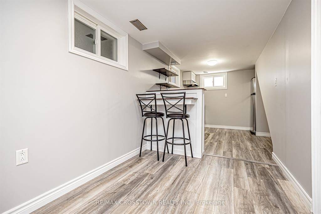 Orillia, ON L3V 2S7,56 Elmer AVE #Lower
