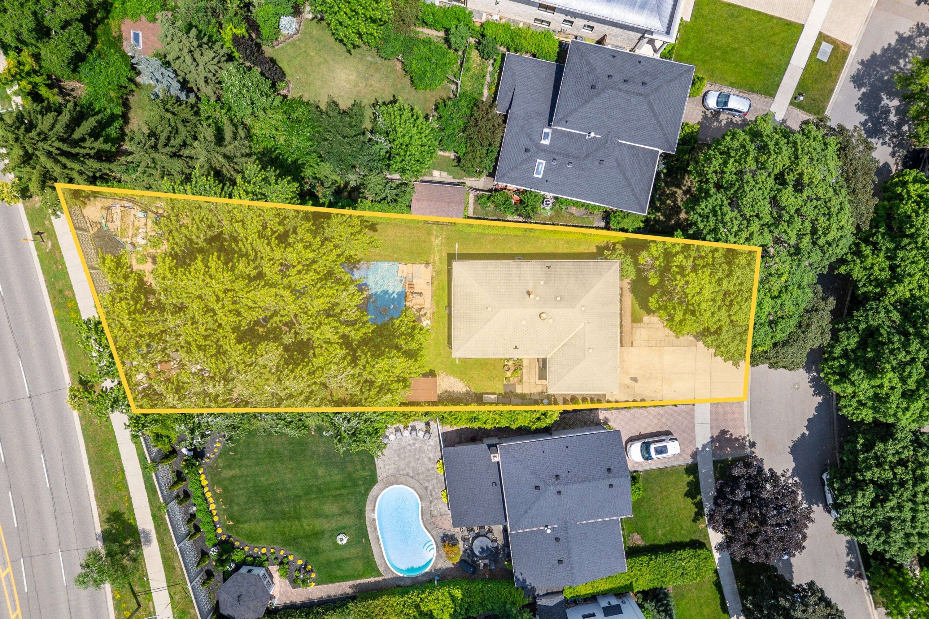 503 Bohemia CRES, Oakville, ON L6J 2K7