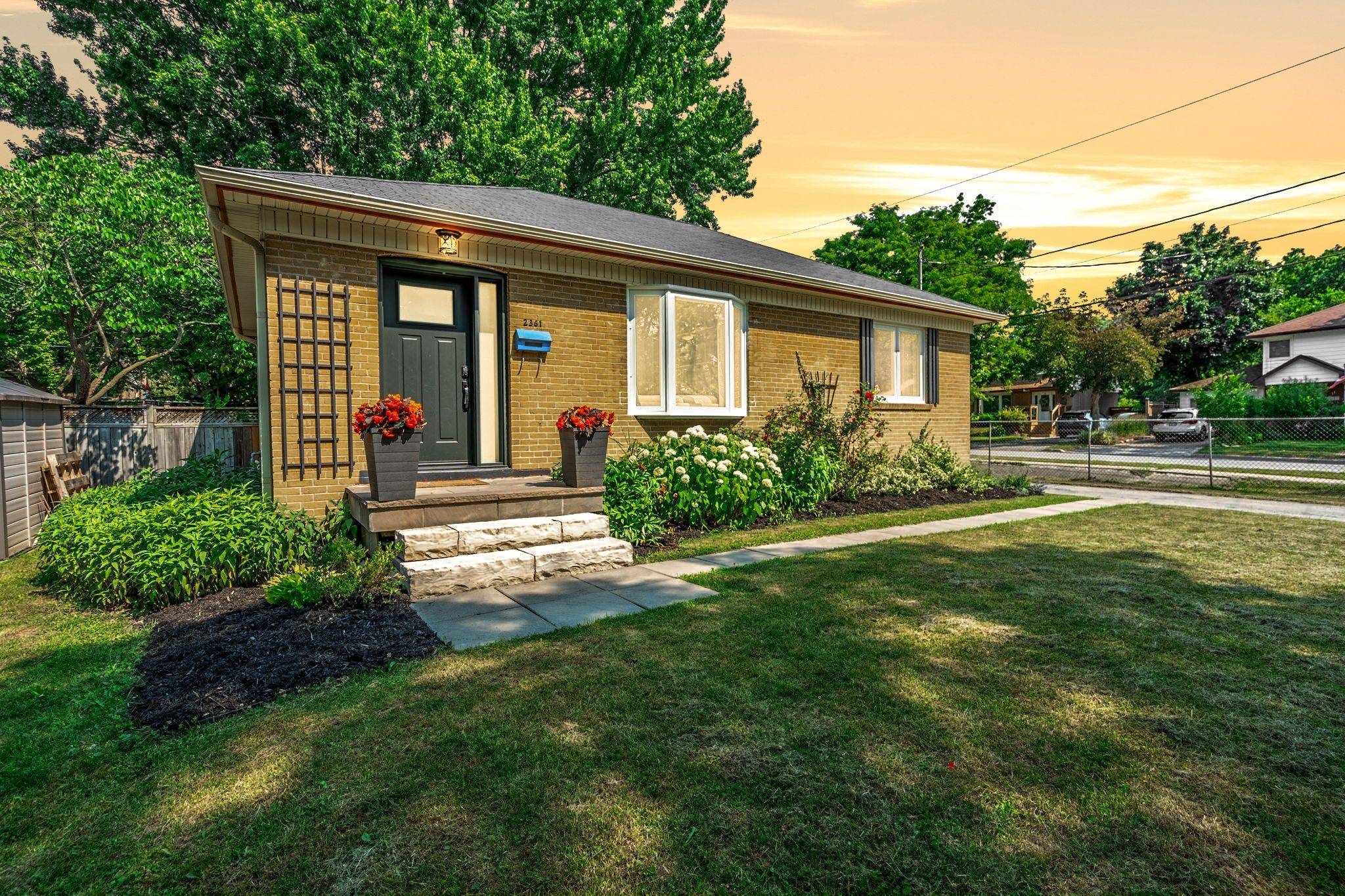 2361 Alma Dale AVE, Burlington, ON L7P 1S2