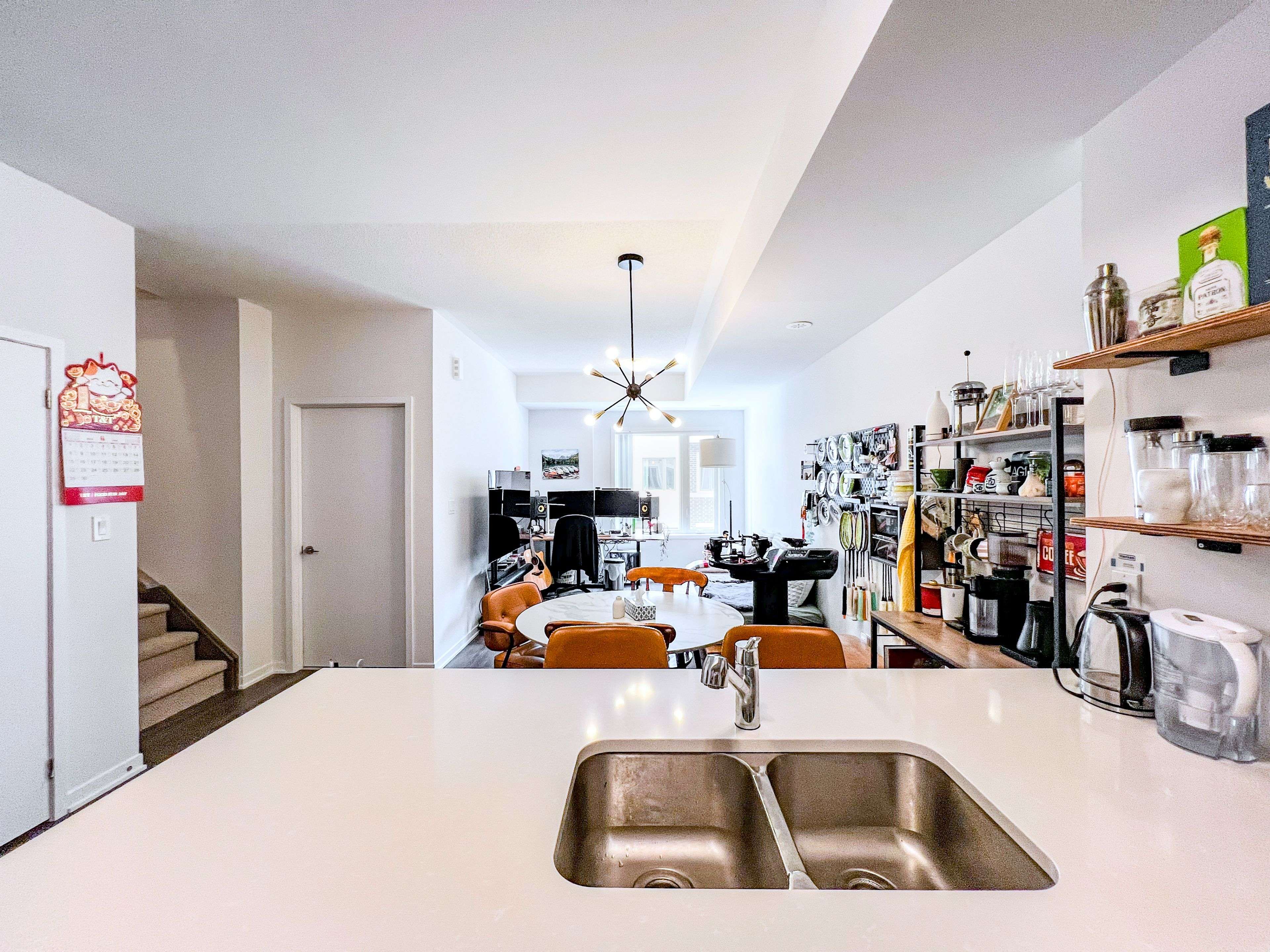 Toronto W06, ON M8V 0J8,15 William Jackson WAY #Unit 38