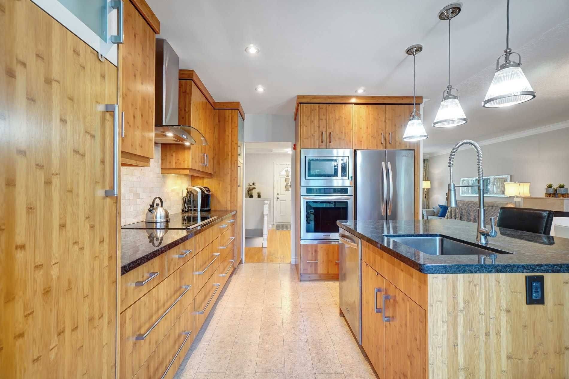 Mississauga, ON L5N 1C5,16 Plainsman RD