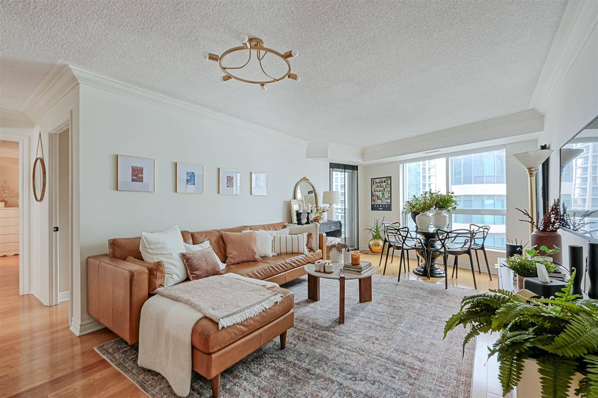 Toronto W06, ON M8V 4B2,2111 Lake Shore BLVD W #912