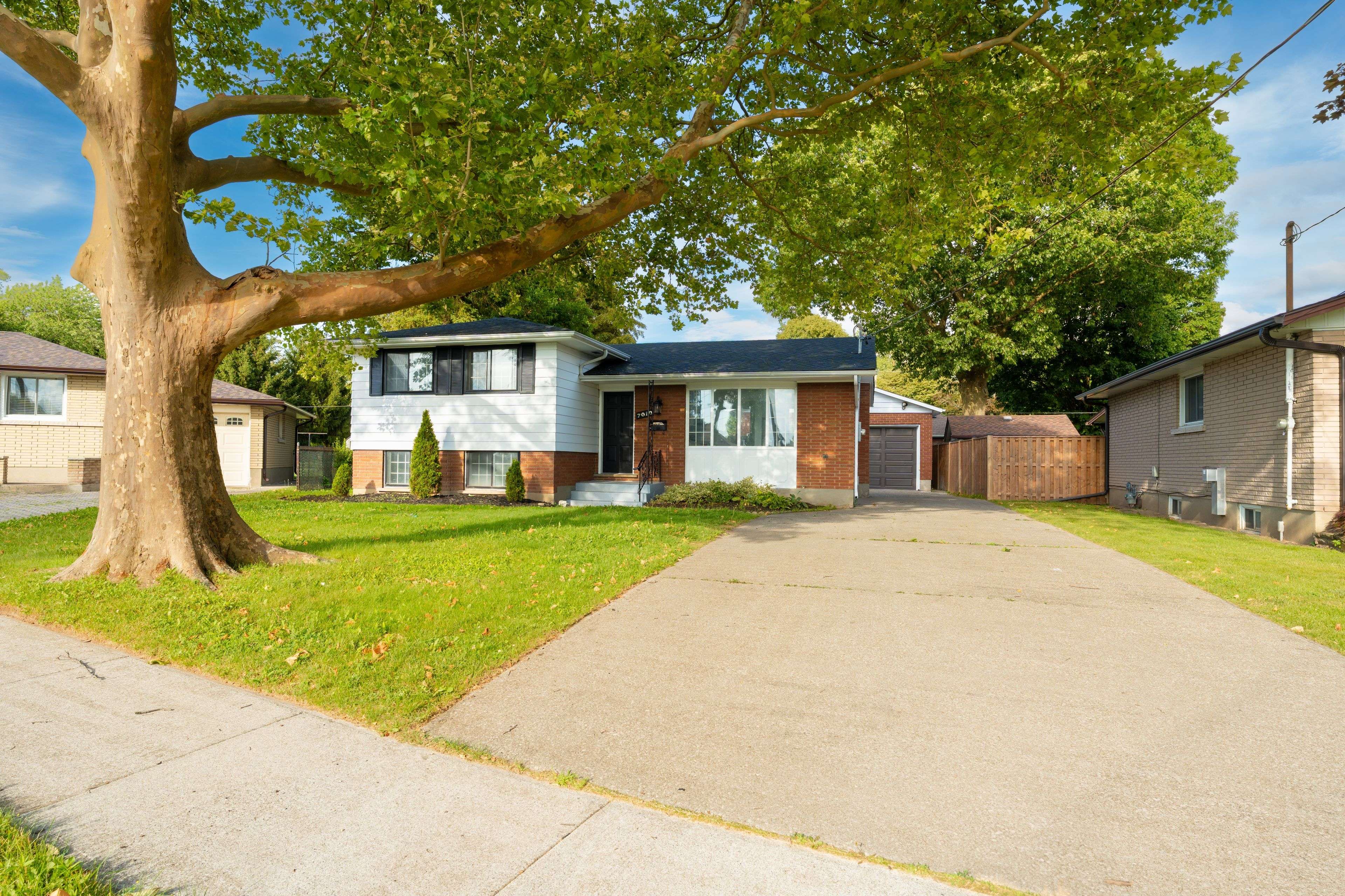 Niagara Falls, ON L2G 5B6,7010 WHITMAN AVE