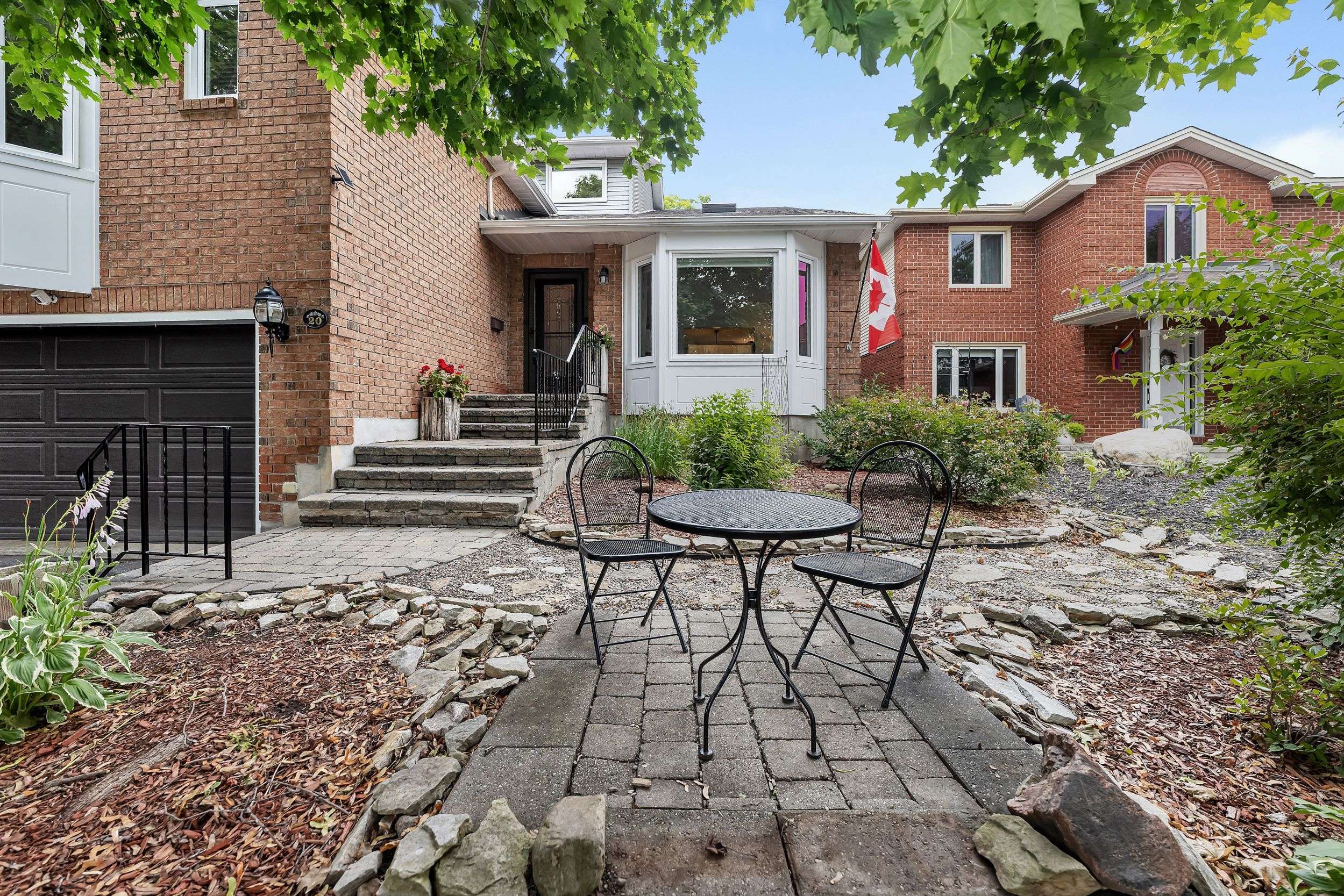 Kanata, ON K2M 1L6,20 Bluemeadow WAY