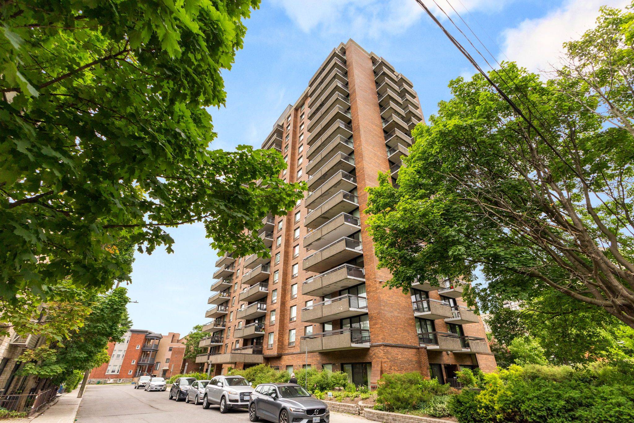20 The Driveway AVE #605, Ottawa Centre, ON K2P 1C8