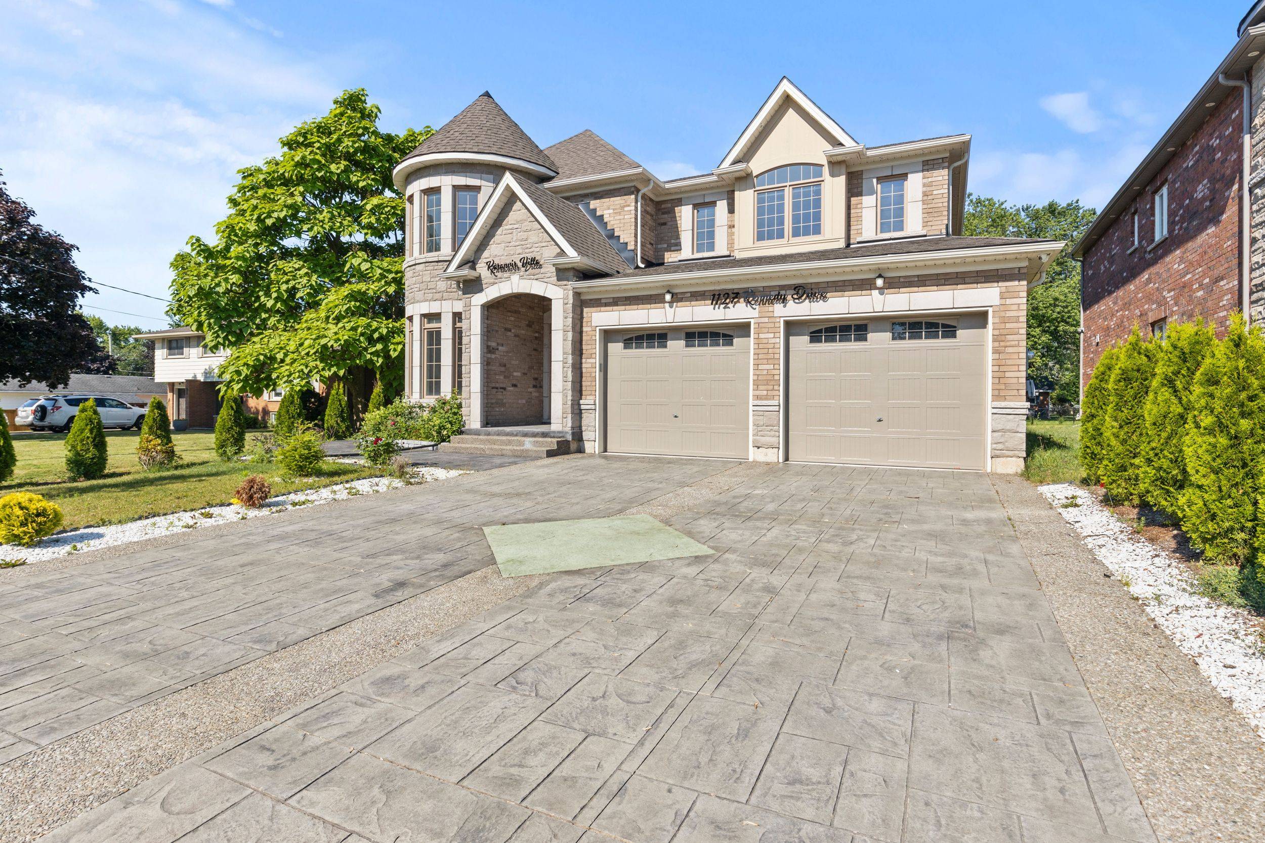 Fort Erie, ON L2A 5P4,1127 KENNEDY DR