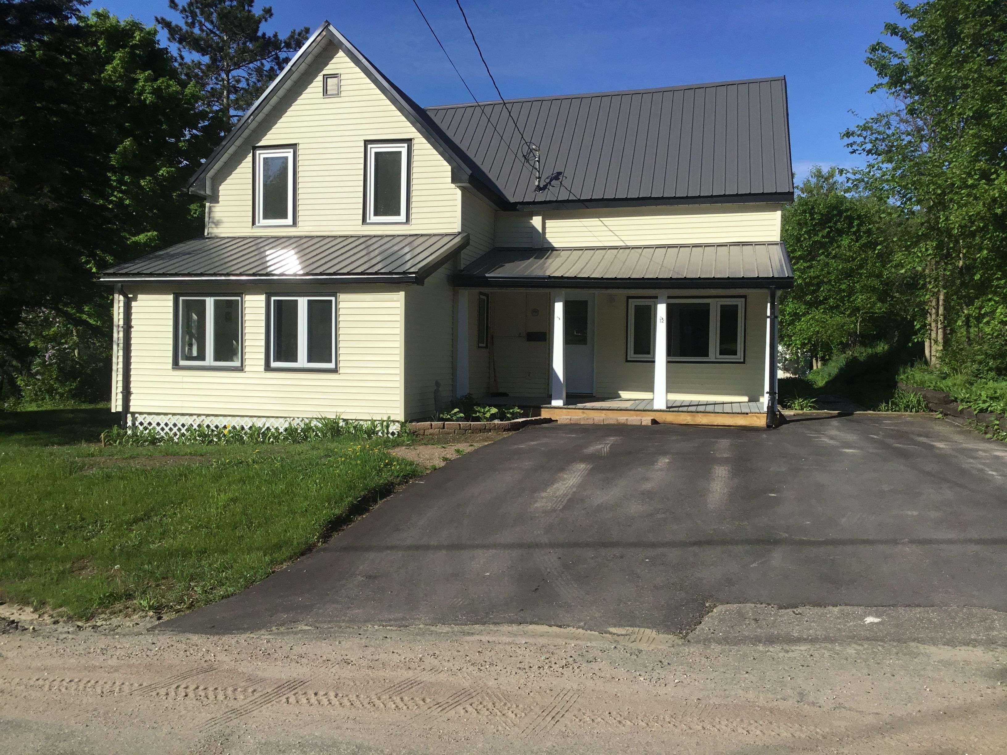 12 Hastings ST S, Bancroft, ON K0L 1C0