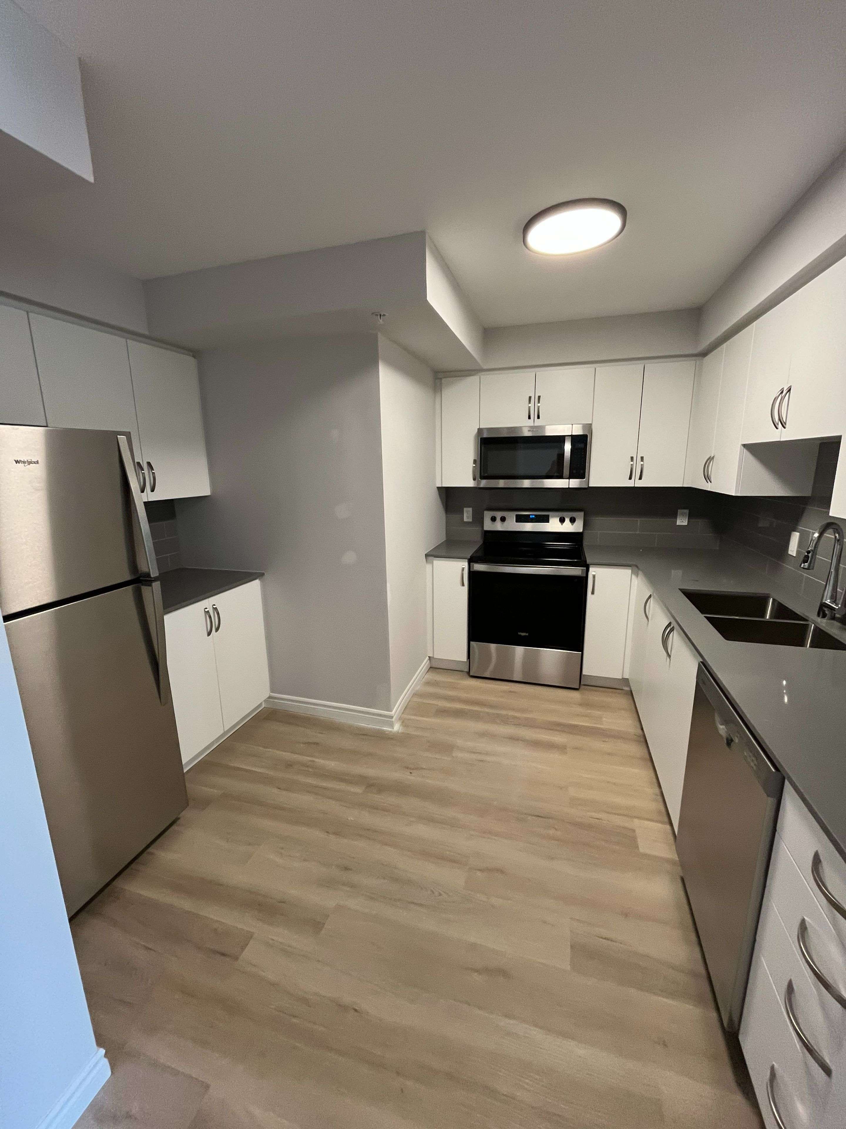 Guelph, ON N1E 7K5,425 Watson Pkwy N #607