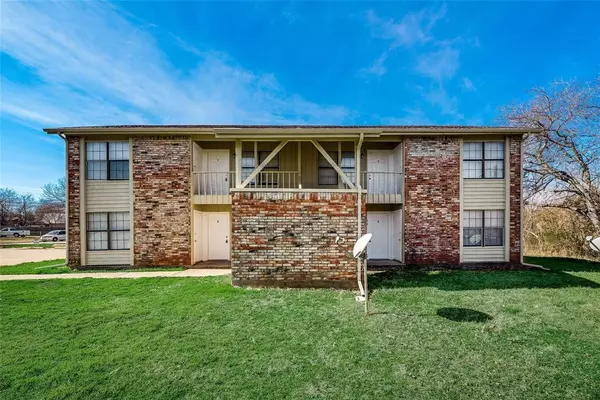 218 Renfro Street #B, Grand Prairie, TX 75051