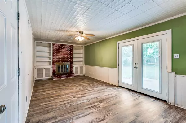 Fort Worth, TX 76133,5613 Waltham Avenue