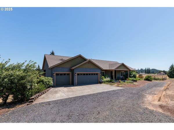 33306 FREDS ROW LN, St Helens, OR 97051