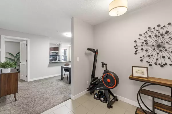 Calgary, AB T2A 4X8,2715 12 AVE Southeast #116