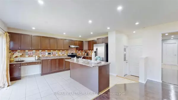 New Tecumseth, ON L9R 0H9,16 Ferris LN